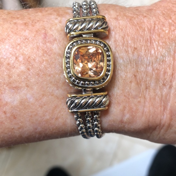 - Bracelet - Picture 7 of 8